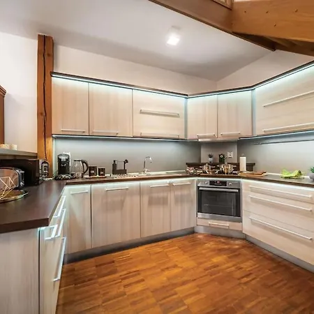 Tower Suite: 150m²duplex * براغ