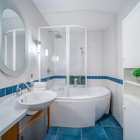 Tower Suite: 150m²duplex شقة براغ